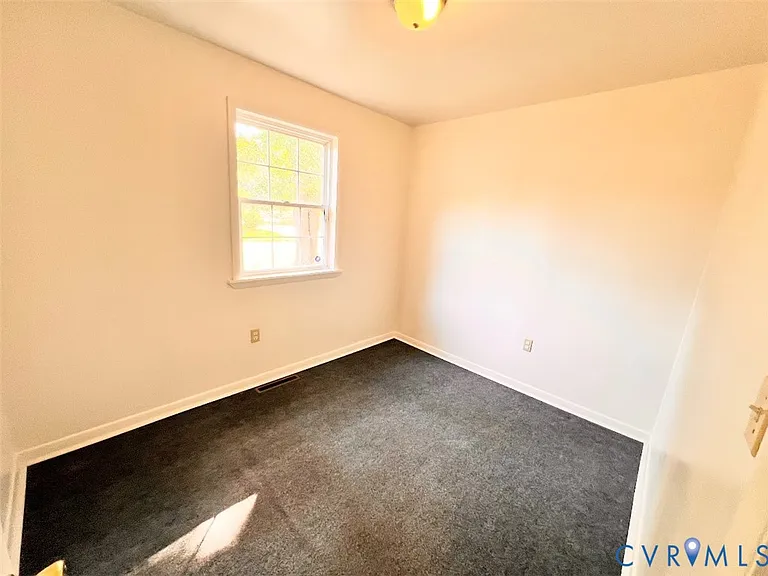 2146 Colston St — Photo 6