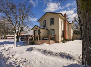 10 Maple Ave, Grimsby, ON L3M 3B6