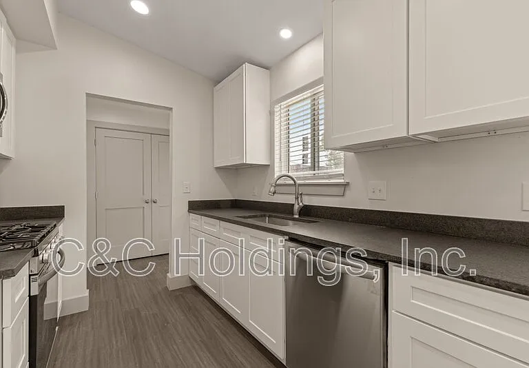 4541 E 32nd Pl — Photo 6