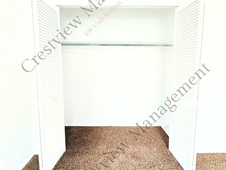549 E Stringham Ave #B — Photo 11