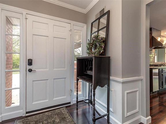 3rd image of 11 Morwood Ln
