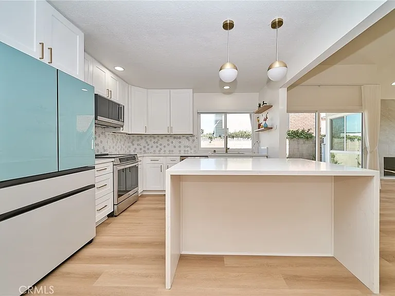 15061 Talley St — Photo 1