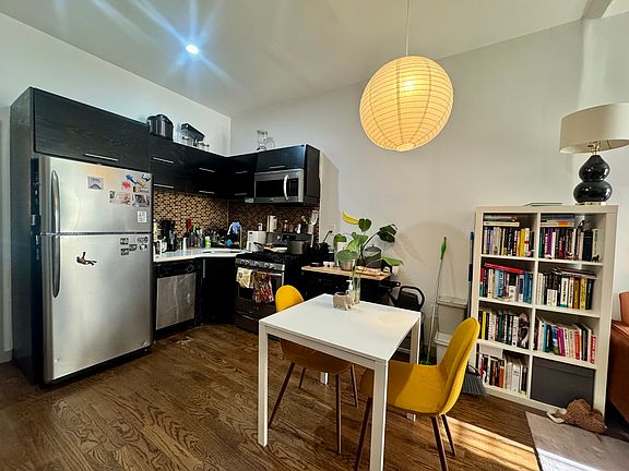 4th image of 702 Saint Marks Ave #2