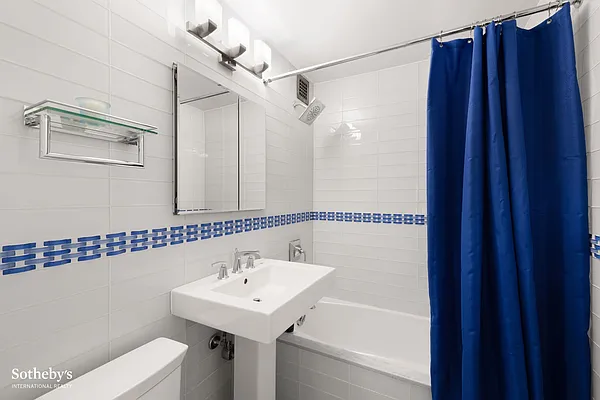 Sold by Sotheby's International Realty | media 8