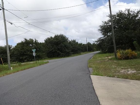 5th image of 6650 NW 62nd Pl