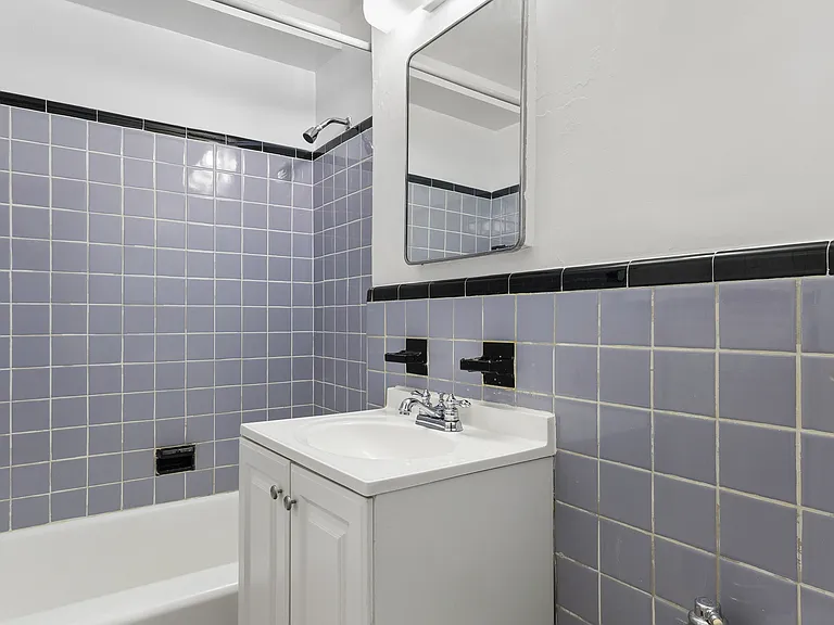 225 E 46th St #5H — Photo 5
