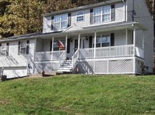 48 Amanda Ln, Naugatuck, CT 06770