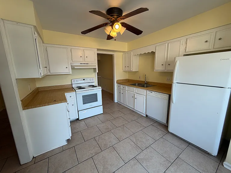 4223 Morgate Ln — Photo 6