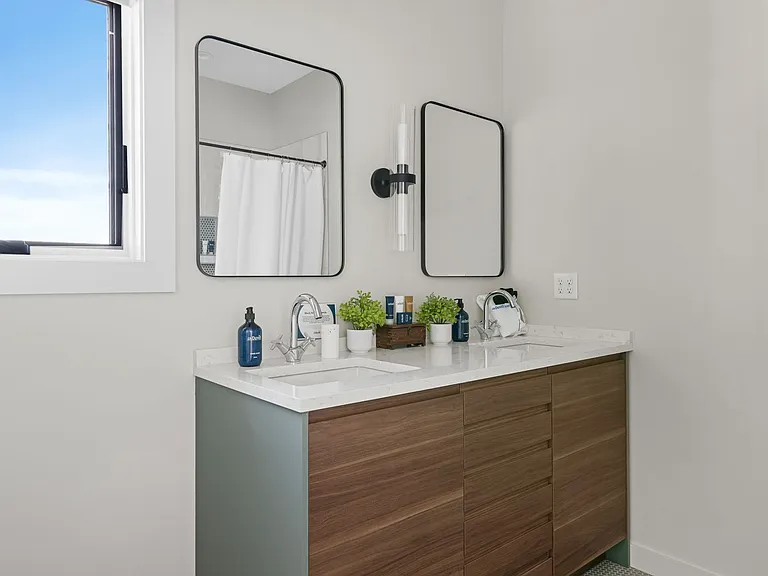 208 Linnea Ln — Photo 30