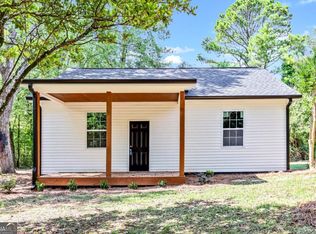 19 Lakeview Dr SE, Cartersville, GA 30121