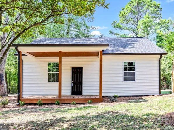 19 Lakeview Dr SE, Cartersville, GA 30121