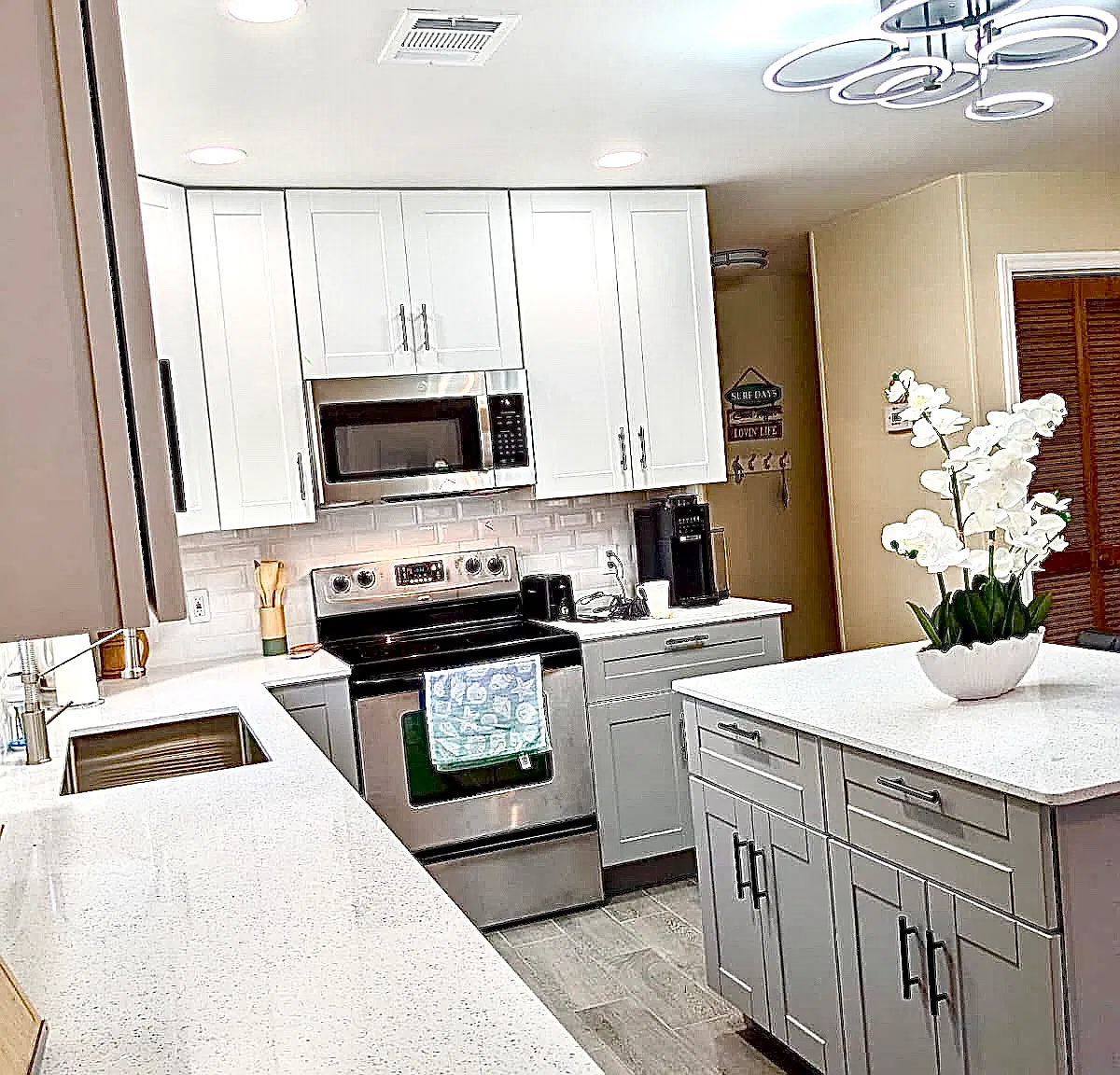 3700 Golf Colony Ln — Photo 2