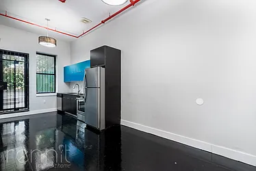 Rented by Rennit Inc.