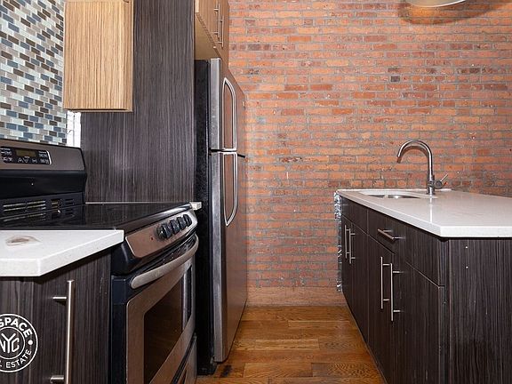 3rd image of 410 Gates Ave #5G