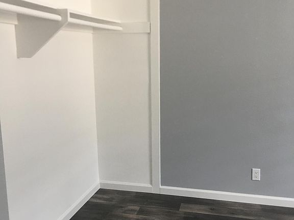 4th image of 1330 Ilexey Ave