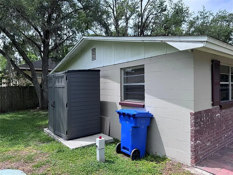 514 Winham St — Photo 18