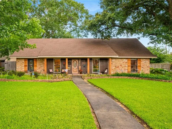 403 Sweetbriar Dr, Alexandria, LA 71303