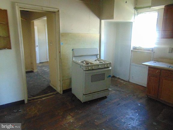 5th image of 1125 S 8th St