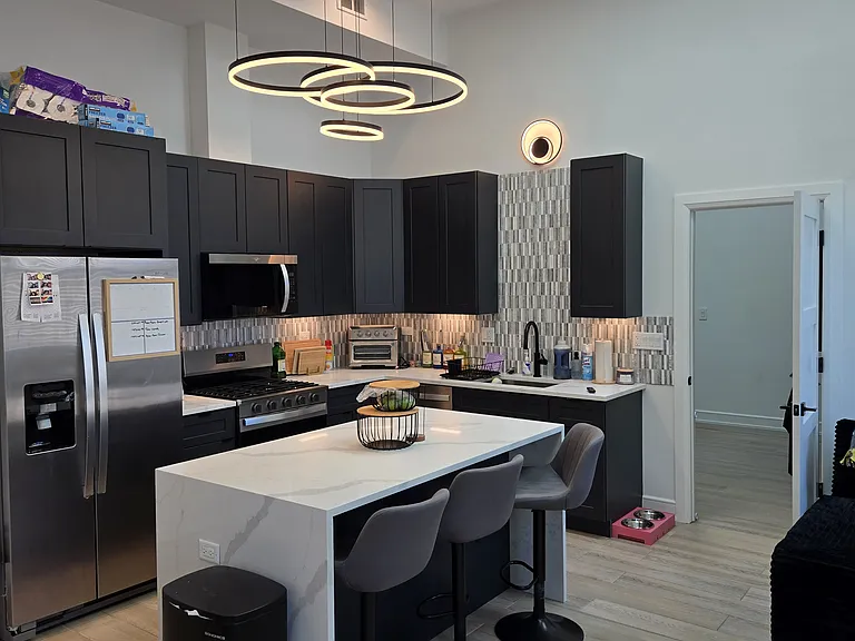 2909 N Milwaukee Ave #3 — Photo 2