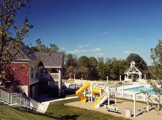1595 Southcross Dr, Hebron, KY 41048