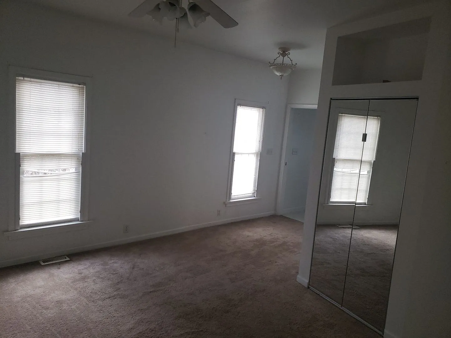Spacious 3 BD/2 BA home by Bryan Park! — Photo 4