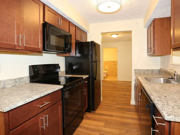 8380 Pareti Pl APT 105, Cicero, NY 13039