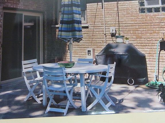 4th image of 7121 Greenwood St