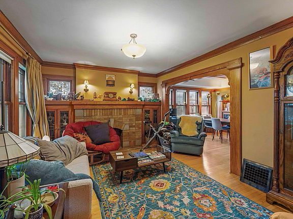 4th image of 2718 S Lenox STREET #2720