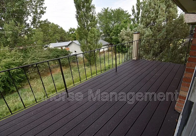 805 W Villard St #10 — Photo 15
