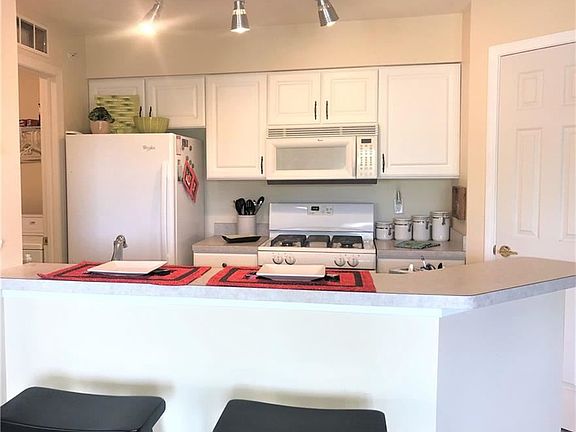 4th image of 23003 Chandlers Ln APT 347