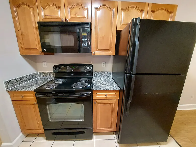 708 Claremont Pkwy #A — Photo 3