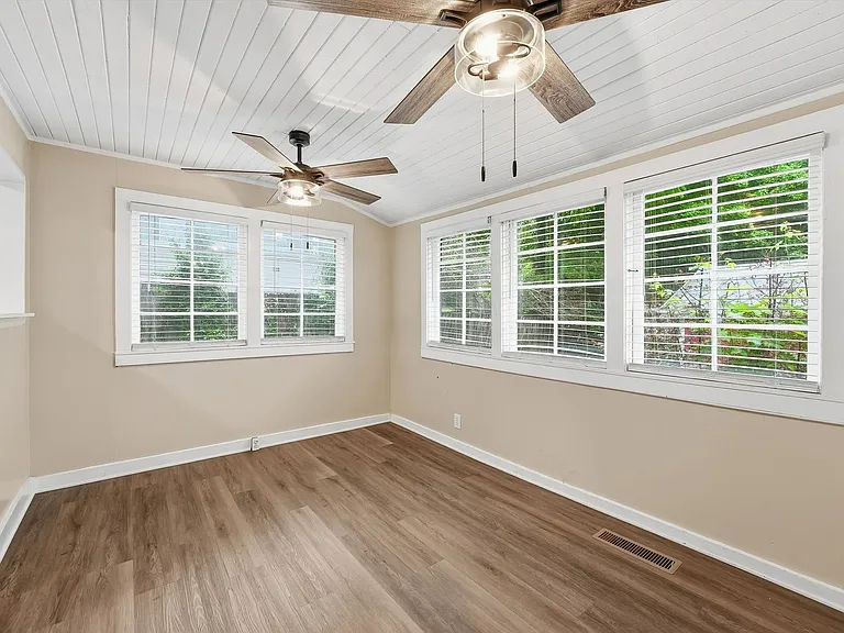 303 Blount St — Photo 7
