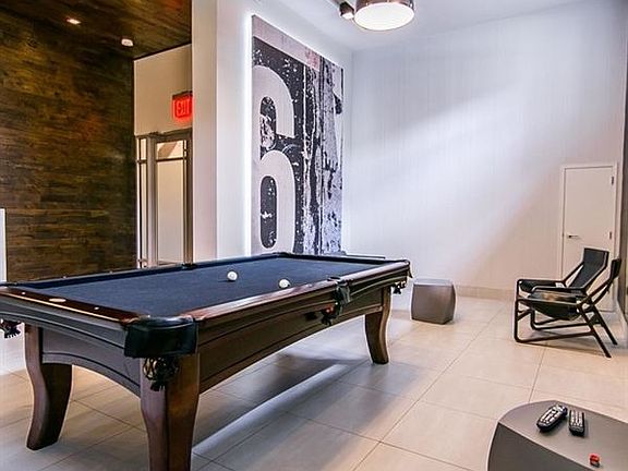 100_Dupont_Street__LL2-10