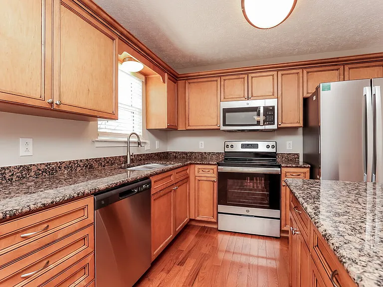 7136 Legacy Dr — Photo 8