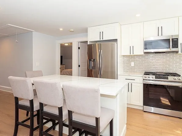 79 Robert St Floor 3, Boston, MA 02131