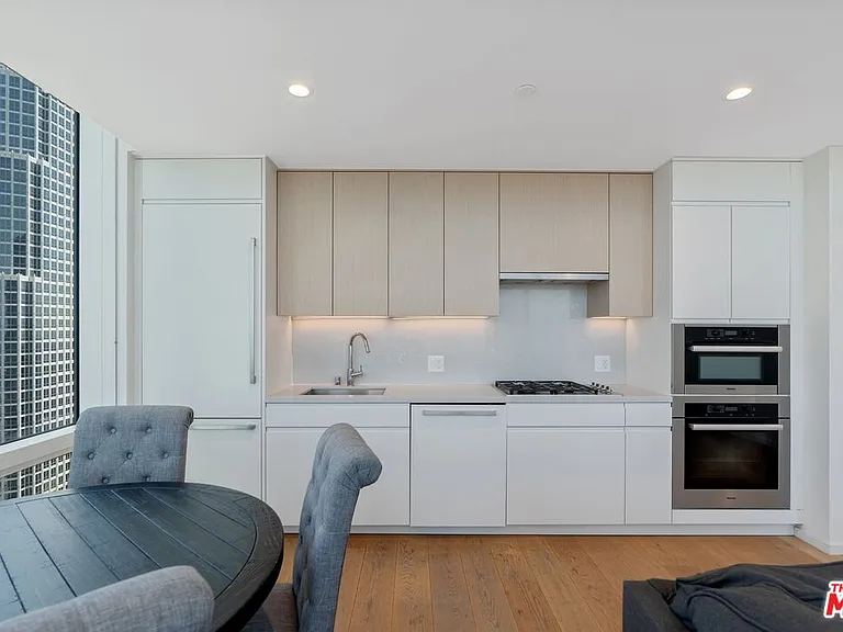 877 Francisco St #4202 — Photo 9