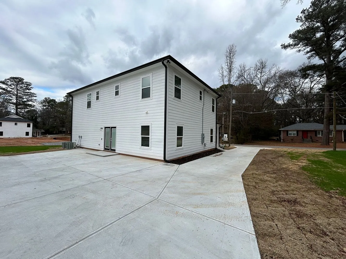 Pre-Leasing For August 10th 2027! — Photo 3