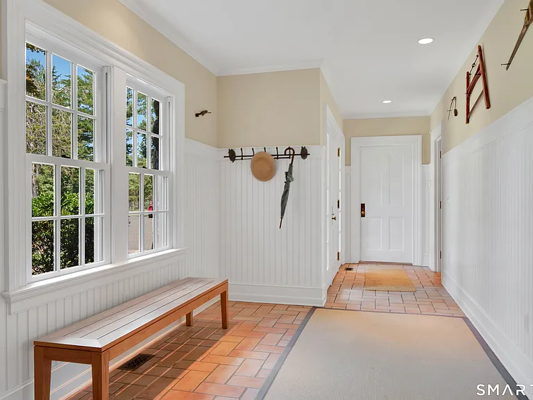 55 Bishop Ln — Photo 21