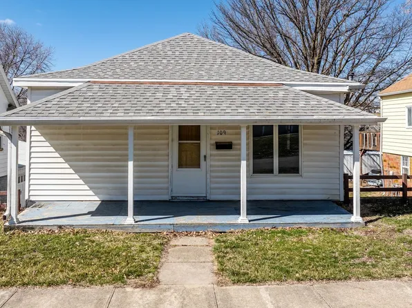 109 3rd Ave, Earling, IA 51530