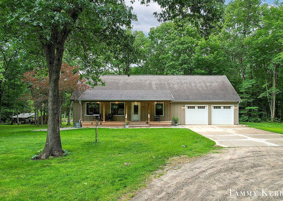 1st image of 2535 52nd St