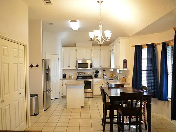 2nd image of 1022 Mockingbird Ln