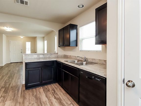 5th image of 5711 Plantation Forest Dr