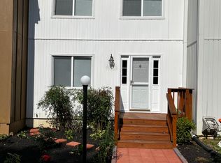 3008 Sugar Ln, Vienna, VA 22181