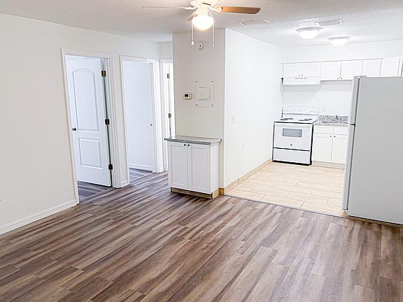 3rd image of 4603 E Whiteway Dr
