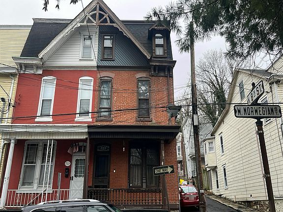 3rd image of 729 W Norwegian St