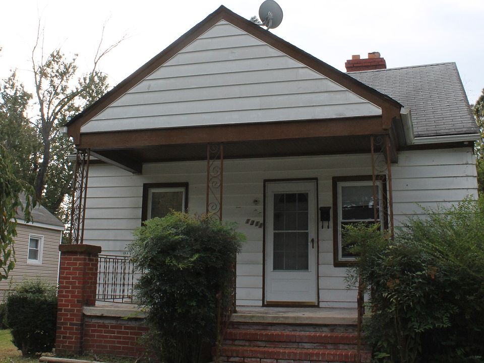1st image of 1311 Chambers St