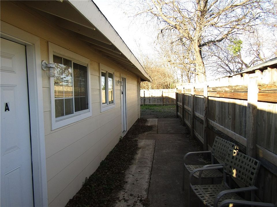 1st image of 1914 Hearthstone Dr APT B