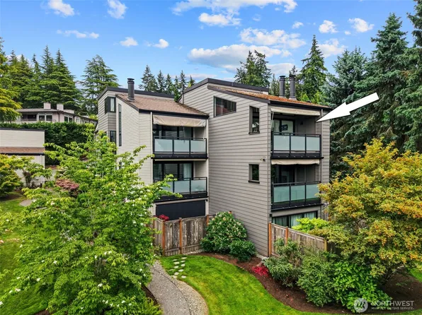11226 NE 68th Street #E, Kirkland, WA 98033