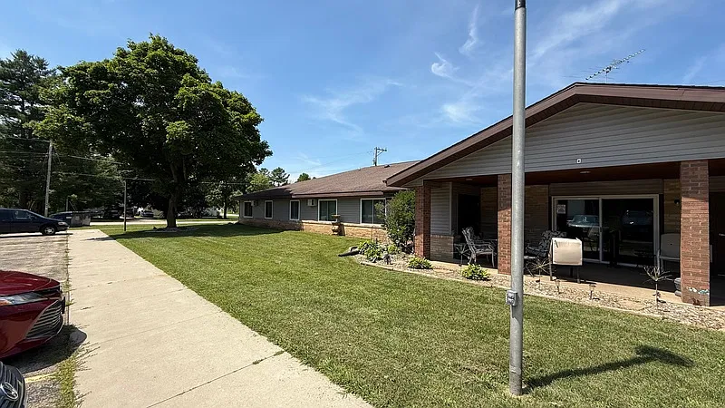 1 bed, 1.0 bath, $699 — Photo 4