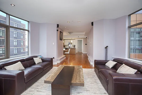 Sold by Modern Spaces | media 2